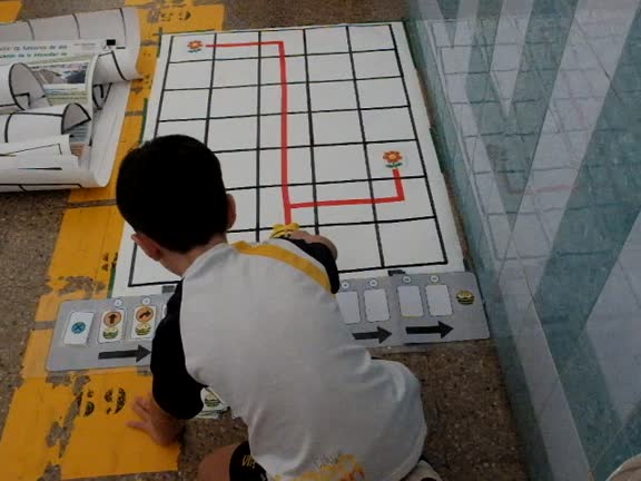 beebot-fisico02-61b0925a